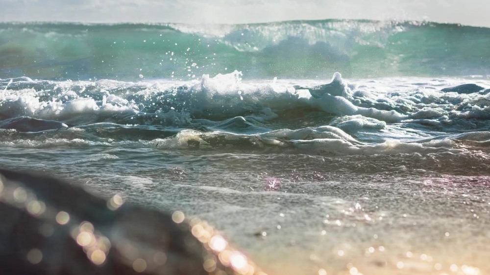 Παραλία Βούλισμα: Επιχείρηση διάσωσης για 50χρονο που παρασύρθηκε από τα θαλάσσια ρεύματα